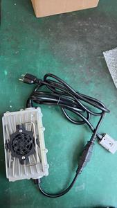 Chargeur de batterie au plomb-acide 24V 10A avec bornes M8 - Product Image 2