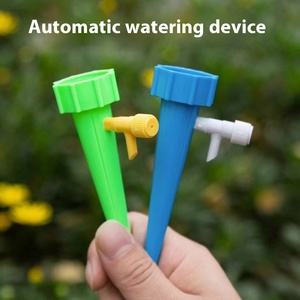 Poteau d'arrosage automatique pour plantes de jardin avec valve pour plantes Fleur Ménage Bouteille d'arrosage automatique - Product Image 3