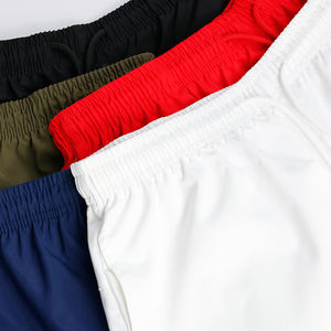 Pantalones cortos deportivos con logotipo personalizado para hombre, ropa deportiva, tejido de poliéster, secado rápido, entrenamiento de gimnasia - Product Image 3