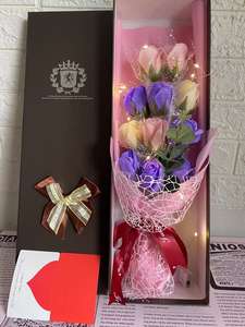 Nouvelle boîte cadeau lumineuse pour la Saint-Valentin, fleurs artificielles, bouquet <span class=keywords><strong>de</strong></span> œillets rouges et roses pour couple et mère, avec lumière LED - Product Image 5