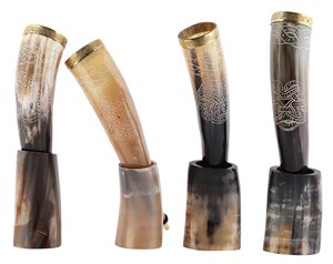 Chope à corne écologique de grande capacité avec support unique pour le vin ou l'hydromel à un prix abordable - Product Image 3