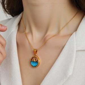 Collier Pendentif Thème Océan en Acier Inoxydable Plaqué Or 18 carats, Motif Géométrique Animal Tortue Étoile de Mer, Chaîne Clavicule, Bijou Cadeau - Product Image 3