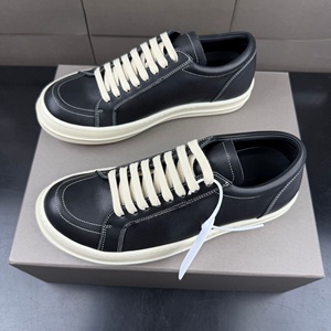 รองเท้าผ้าใบแบรนด์หรูคุณภาพระดับดีไซเนอร์ชั้นนำ หนังแกะแท้ ระบายอากาศได้ดี ดีไซน์เชือกผูก พื้นหนา รุ่น Rick - Product Image 3