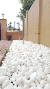 Snow White Oval Pebble Stone Natural Big Cobbles Modern Garden Landscape Outdoor Decoration Aquarium Epoxy Flooring Construction - Product Image 5
