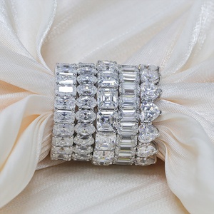 Vollbesetzter Moissanit Eternity <span class=keywords><strong>Ring</strong></span> Massives Weißgold D VVS1 Herz Oval Smaragd Radiant Asscher Schliff Moissanit <span class=keywords><strong>Ring</strong></span> - Product Image 3