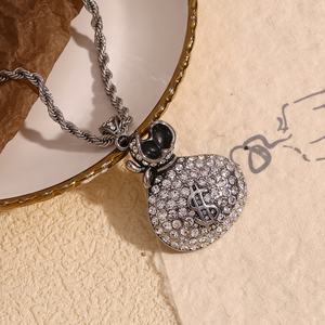 Dreamshow Bijoux pour hommes Collier avec pendentif en zircon en plaqué or 18 carats Collier en acier inoxydable Twist <span class=keywords><strong>Chan</strong></span> - Product Image 6