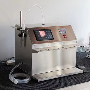 Machine de remplissage de sacs semi-automatique 6-12, adaptée pour le remplissage d'eau et de boissons gazeuses - Product Image 4