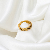 Fenny 18K Gold plattiert wasserdicht und anlaufsicher frei Mode zierliche Persönlichkeit breite Maschenkette Edelstahl Großhandel Schmuck