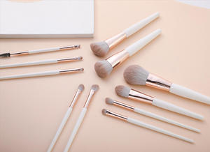 Juego de 11 brochas de maquillaje de pelo sintético con mango de madera, brocha de abanico, logotipo personalizado, brochas para rostro y ojos, venta al por mayor - Product Image 4