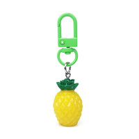 Porte-clés mignon en forme d'ananas 3D, pendentif fruit en plastique, breloque de sac, cadeau d'anniversaire, vente en gros, logo personnalisé, accessoire de mode