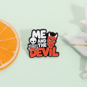 DANSE AVEC DES DÉMONS Épingles en émail Squelette Fantô<span class=keywords><strong>me</strong></span> Broche Revers Badge Punk Style Bijoux Cadeaux pour Amis et Fans - Product Image 2