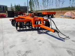 Herse à disques remorquée pour le tournage du sol Tuer les <span class=keywords><strong>chaumes</strong></span> Broyage <span class=keywords><strong>des</strong></span> terres incultes Labour Dry Paddy Field Rotary Tilling Ridging - Product Image 2