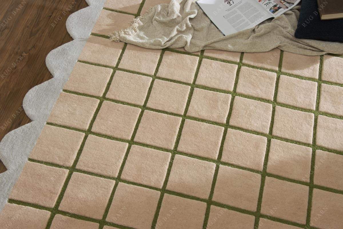 Beige-blush, vert sauge, violet clair