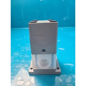 CKD AMD41-20-20 Utilisé comme pièce détachée d'équipement semi-conducteur d'occasion - Product Image 5