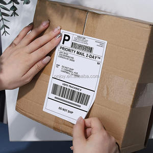 Papier thermique sensible à la chaleur brillant imperméable 4x6 Étiquettes thermiques directes pour codes-barres Étiquettes de <span class=keywords><strong>prix</strong></span> Étiquettes d'expédition autocollantes - Product Image 5