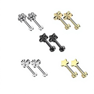 Boucles d'oreilles labret en titane à filetage interne, double tête étoile et cœur, à dos plat, bijoux de piercing pour lèvre et cartilage - Product Image 3