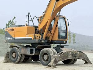 Excavatrice sur pneus Hyundai 210W-9 d'occasion, 21 tonnes, avec moteur Yanmar, boîte de vitesses et pompe à vendre - Product Image 5