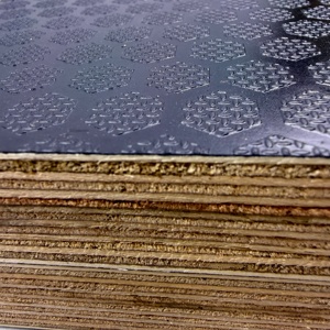 Contrachapado Recubierto de Película de 1220*2440 mm, Contrachapado <span class=keywords><strong>Antideslizante</strong></span> con Pegamento Fenólico, Contrachapado Ignífugo para Construcción - Product Image 4