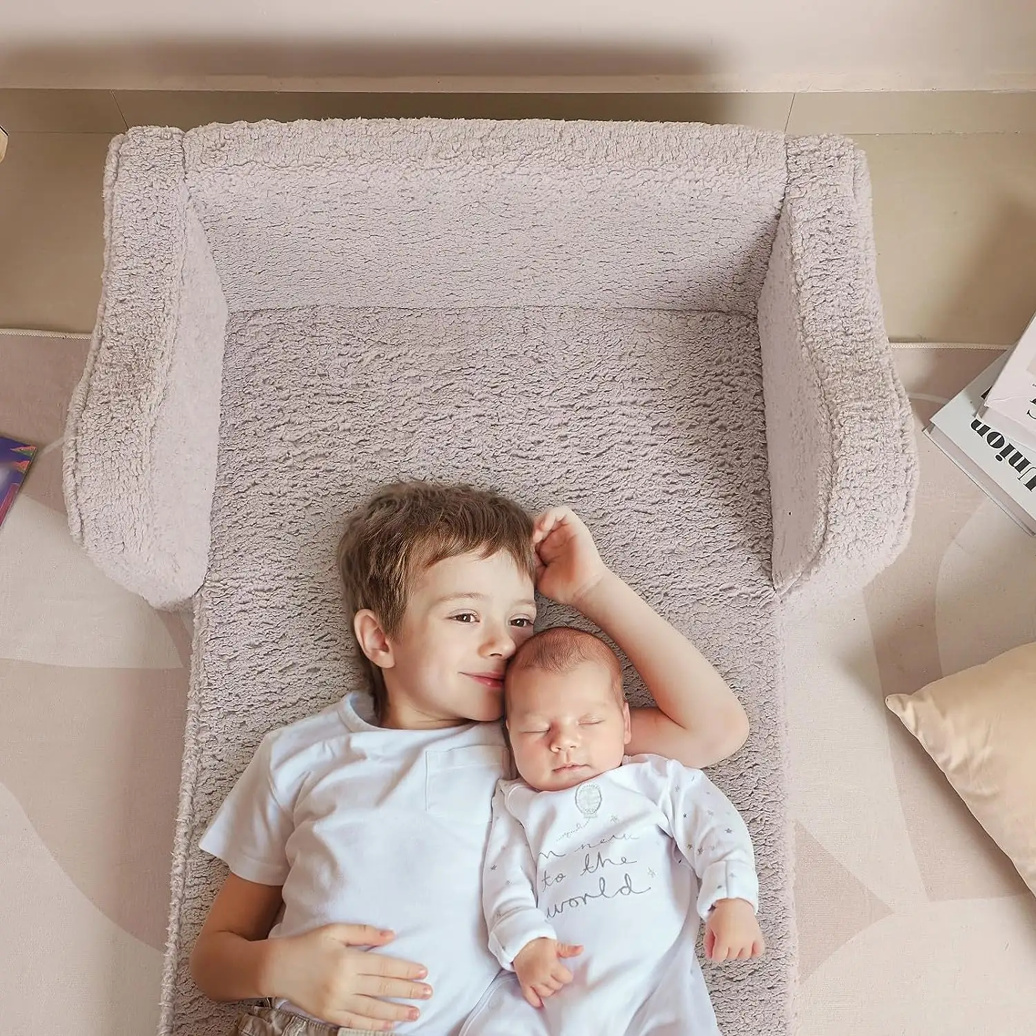 Sofá plegable de espuma para niños al por mayor, sofá cama 2 en 1 de felpa para niños y niñas