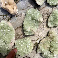 Apophyllite naturelle en gros avec cluster de cristaux géodésiques – Clusters d'apophyllite étincelants uniques pour la guérison