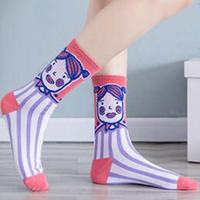 Vente en gros de chaussettes graphiques créatives pour femmes, nouveauté tendance, ensembles de chaussettes drôles en coton