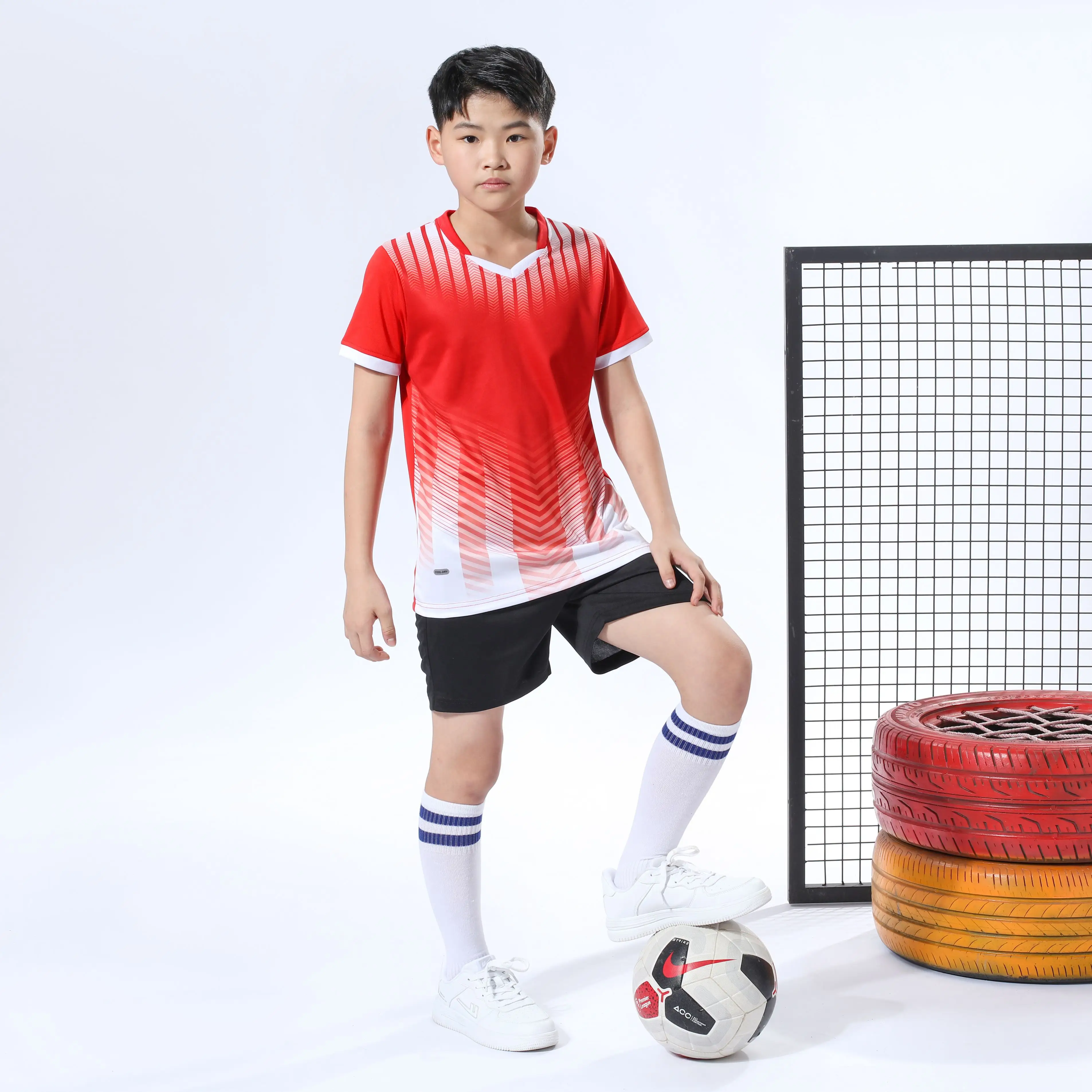 스포츠웨어 베스트 셀러 맞춤형 디자인 남자 축구 유니폼/공장 가격 맞춤형 로고 남자 축구 유니폼
