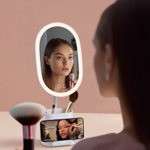 <span class=keywords><strong>Miroir</strong></span> <span class=keywords><strong>de</strong></span> <span class=keywords><strong>maquillage</strong></span> intelligent à LED <span class=keywords><strong>de</strong></span> bureau pour filles, réglable sur 3 niveaux <span class=keywords><strong>de</strong></span> luminosité, avec chargeur <span class=keywords><strong>sans</strong></span> <span class=keywords><strong>fil</strong></span>, boîte <span class=keywords><strong>de</strong></span> rangement, <span class=keywords><strong>lampe</strong></span> <span class=keywords><strong>de</strong></span> nuit - Product Image 2