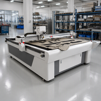 Machine de découpe CNC à couteau oscillant haute puissance avec adsorption sous vide pour matériaux isolants en mousse EVA, XPE, fibre de carbone et composites