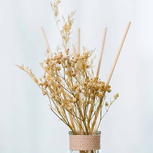 Home Spring & Floral Ensemble cadeau Offre Spéciale écologique de luxe 100ml Fleur sèche Diffuseur de roseau Bouteille en verre Recharge d'huile parfumée personnalisée - Product Image 4