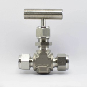 เข็มเหล็กคาร์บอน NPT ขนาด 1/2 นิ้ว แบบฟอร์จ ทนแรงดันน้ำมัน 6000 PSI โครงสร้างแบบมุมเอียง - Product Image 3