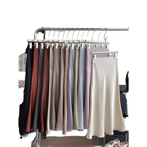 Jupe Longue Élégante Vintage pour Femme Style Sirène en Tissu Satiné Lisse et Soyeux - Taille Élastique Fermeture Éclair Latérale Jupe non Doublée - Product Image 1