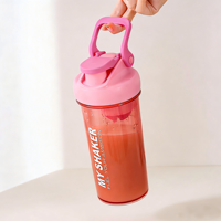Gobelets mélangeurs en plastique transparent pour le sport et la remise en forme avec logo personnalisé, 700 ml et 900 ml, bouteille mélangeuse avec compartiment pour poudre de protéines à pression