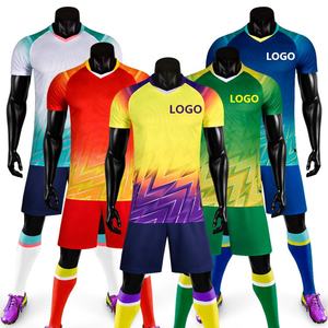 เสื้อฟุตบอลขายดี คุณภาพสูง ทีมสโมสรระดับโลก เสื้อฟุตบอลย้อนยุค สีเหลืองเขียว ชุดฟุตบอล - Product Image 1