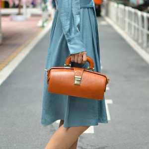 Luxury Vintage Leather Doctor Bag Ladies Business Tote Bag Handmade Retro Boston Bag Vegetable <strong>Tanned</strong> Leather <strong>Handbag</strong> for Women - Product Image 3