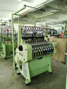 آلات النسيج YiTai عالية السرعة نول إبرة النسيج الضيق لأربطة الأحذية وشريط الديكور - Product Image 2