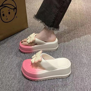 2025 infradito alla moda graziosi sandali estivi da donna Y2K nuove pantofole antiscivolo scarpe da spiaggia - Product Image 3