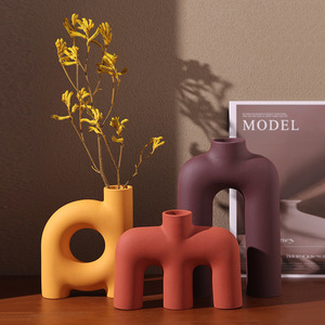 <span class=keywords><strong>Vase</strong></span> <span class=keywords><strong>en</strong></span> céramique et <span class=keywords><strong>porcelaine</strong></span> fait main Tonfo, nouveau design moderne, écologique, base antidérapante, cuite à haute température, <span class=keywords><strong>en</strong></span> forme de tube - Product Image 1