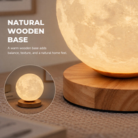 Nouvelle arrivée, lampe lunaire rotative à impression 3D, lampe de table créative avec base en bois, lumière LED intelligente pour la décoration de la maison