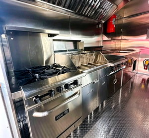 Food Truck Elettrico Mobile Nero Personalizzato con Pentola Elettrica Commerciale <span class=keywords><strong>per</strong></span> Zuppe nel Porto di Oslo - Product Image 5
