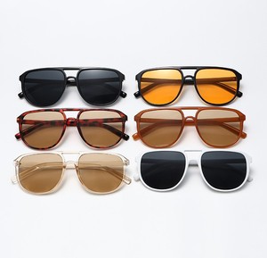 <span class=keywords><strong>Gafas</strong></span> <span class=keywords><strong>de</strong></span> <span class=keywords><strong>Sol</strong></span> con Protección Solar al por Mayor, Diseño Vintage Personalizado OEM, Montura Cuadrada Pequeña, <span class=keywords><strong>Gafas</strong></span> <span class=keywords><strong>de</strong></span> <span class=keywords><strong>Sol</strong></span> Modernas al por Mayor - Product Image 4