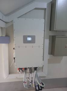 ระบบพลังงานแสงอาทิตย์แบบไฮบริด Deye 30KW, 50KW, 80KW, 100KW, 150KW, 200KW พร้อมอินเวอร์เตอร์ แบตเตอรี่ และแผงโซลาร์เซลล์ สำหรับใช้งานในภาคธุรกิจและอุตสาหกรรม - Product Image 4