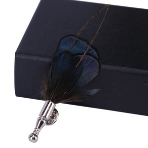 Atacado Colorido Pena Flor Broche Lapela Pin para Mens Ternos - Product Image 3