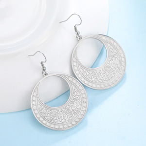 Pendientes colgantes de mujer de estilo Retro americano europeo, gancho de oreja de acero de titanio cortado, colgante de anillo de flor de Luna, moda inoxidable 304 - Product Image 2