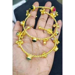 Brazalete de Cobre Chapado en Oro con Dijes de Princesa/Flor/Cruz, Brazalete Ajustable con Apertura, Joyería de Cobre al por Mayor - Product Image 3