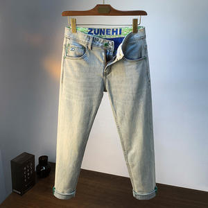 Nueva Llegada: <span class=keywords><strong>Jeans</strong></span> Cortos para <span class=keywords><strong>Hombre</strong></span> Estilo Europeo Americano, de Lujo Ligero, Bordados, Ajustados, Combinables con Todo - Product Image 2