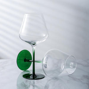 Gobelet en cristal fait main <span class=keywords><strong>rouge</strong></span> noir bordeaux Verre à <span class=keywords><strong>vin</strong></span> <span class=keywords><strong>rouge</strong></span> avec logo personnalisé Design moderne - Product Image 1