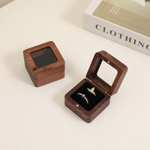 Caja de Almacenamiento Mini de Madera Maciza de Estilo Retro de Lujo, Caja de Regalo Portátil de Terciopelo y Cuero PU para Joyas, Collares, Pendientes y Anillos - Product Image 1
