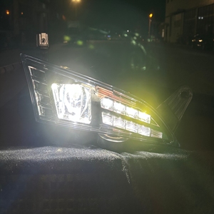 Par de Faros Antiniebla LED Súper Brillantes Modificados para Camiones Scania Serie R/S OE 2552712 2552711 con Panel de Rejilla - Product Image 3