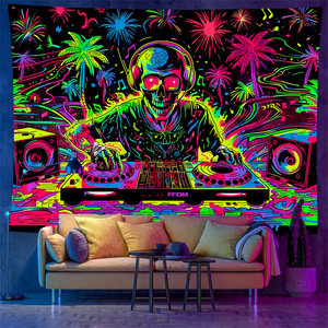 Tapisserie réactive aux UV avec personnage de dessin animé hippie, lumière noire, musique DJ, animal, anime, tapisserie pour décoration murale de chambre à coucher, fête, kawaii - Product Image 5