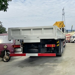 รถบรรทุกติดเครนไฮดรอลิก HOWO 8x4 ขนาด 25 ตัน พร้อมแขนพับได้สำหรับขาย - Product Image 6